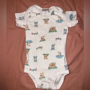 Vintage 1995 Carter's White Bodysuit with Playful‎ Bear and Boat Print 6-9m